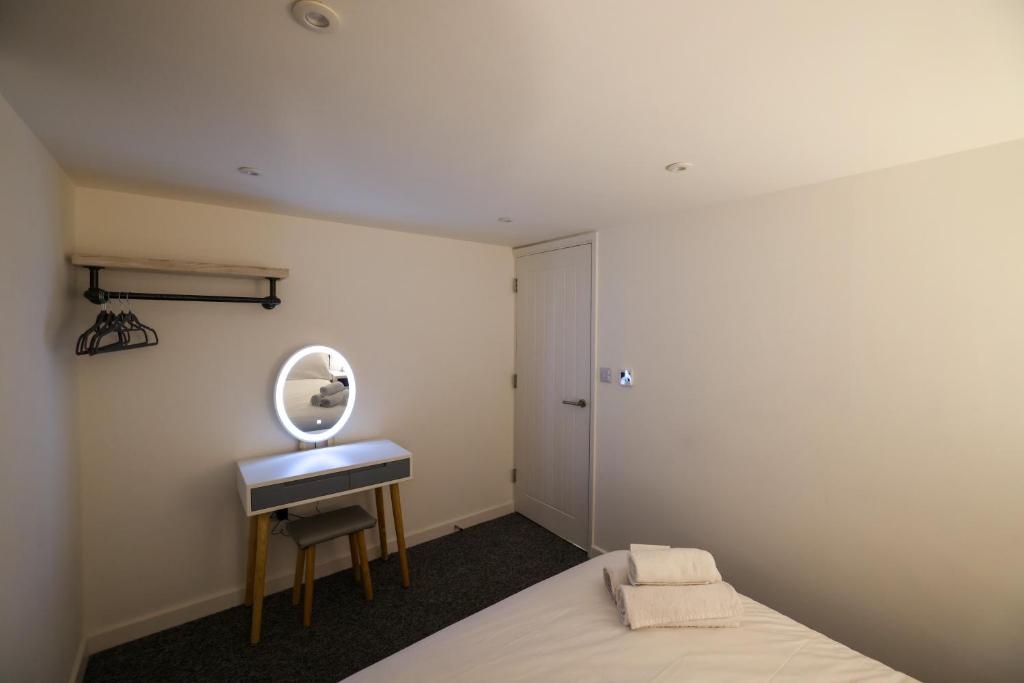 Lovely 1 Bed Apartment in Bicester Town with Air Con