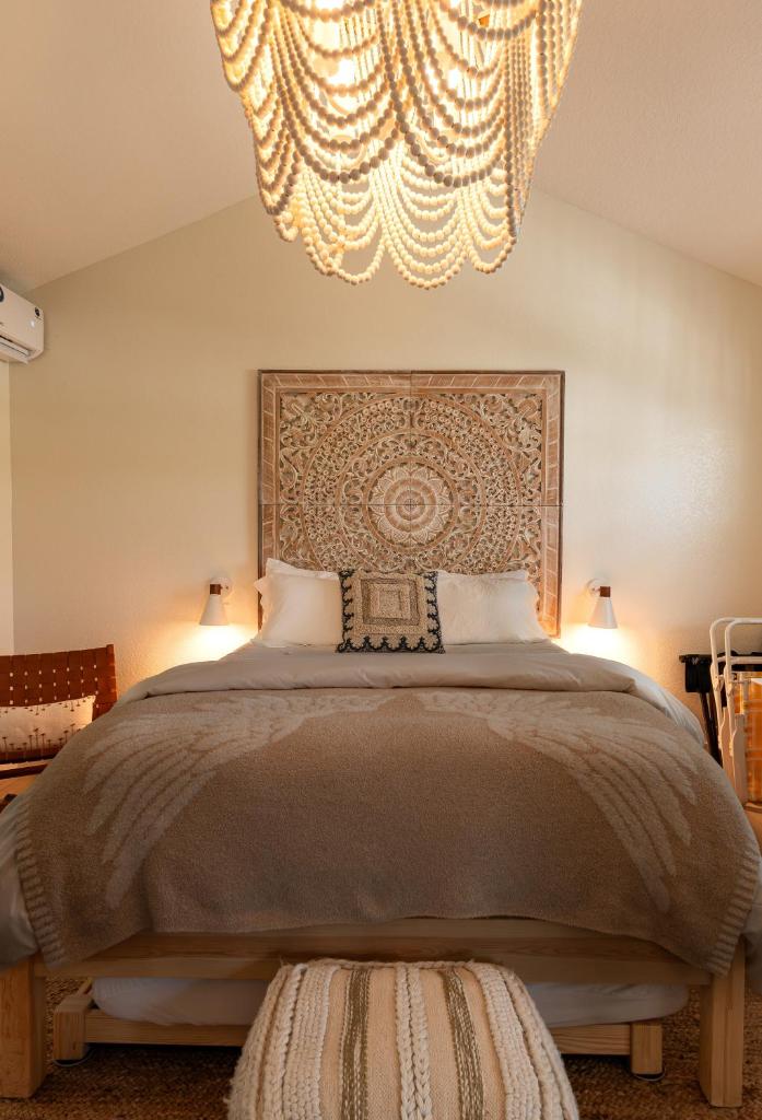Seahorse Beach Bungalows image