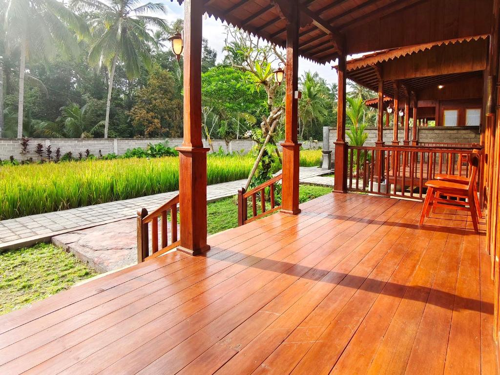 Uma Ulun Dugul Ubud by Uniquecations - Tap to explore photos