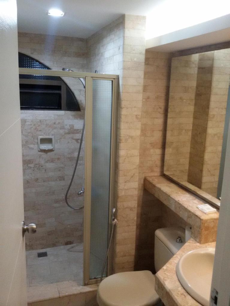 Сьюит (Улучшенный люкс с 2 спальнями), Ralph Anthony Suites