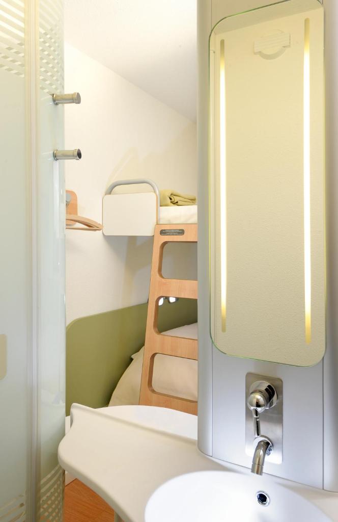 ibis budget Istres Trigance photo 2