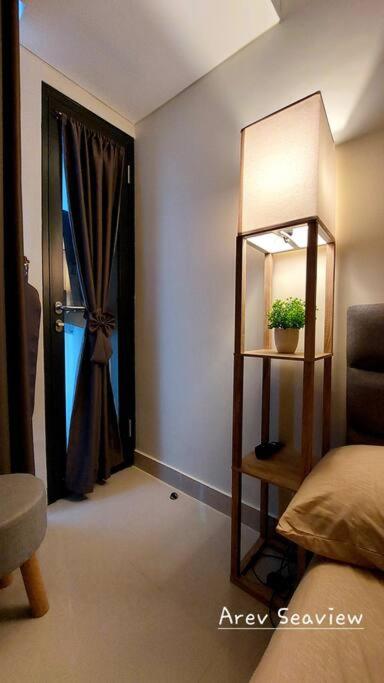 Arev Seaview At Pollux Habibie Bluhen Tower 2502 photo 4