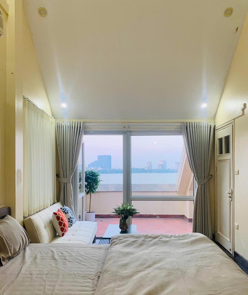 4 Suite with panorama view