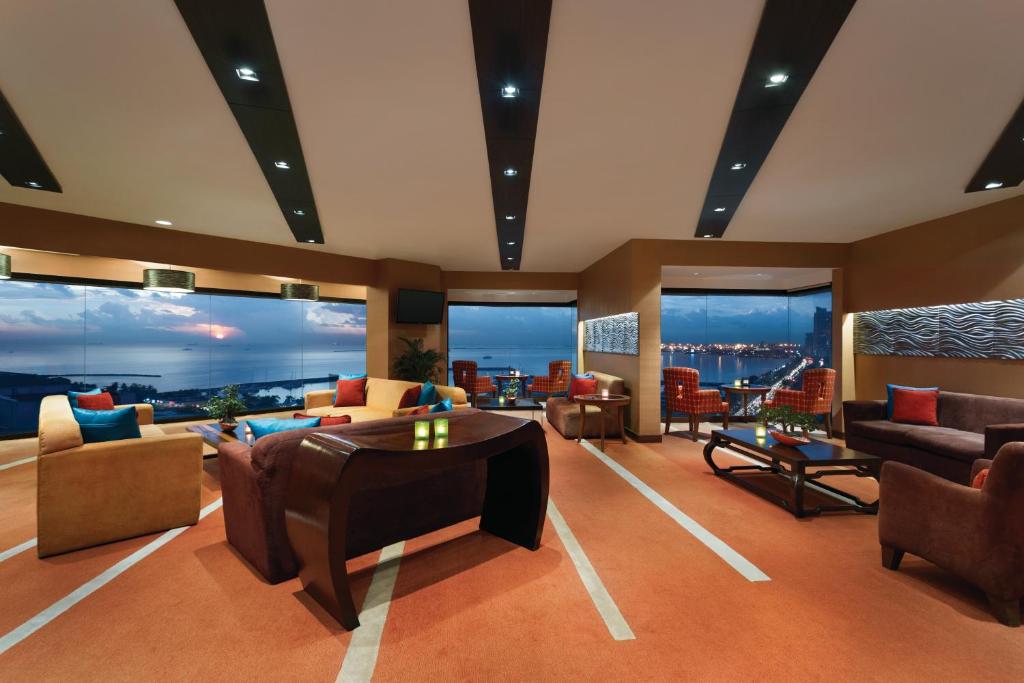 Двухместный (Клубный двухместный номер с 1 кроватью), Hotel Jen Manila by Shangri-La