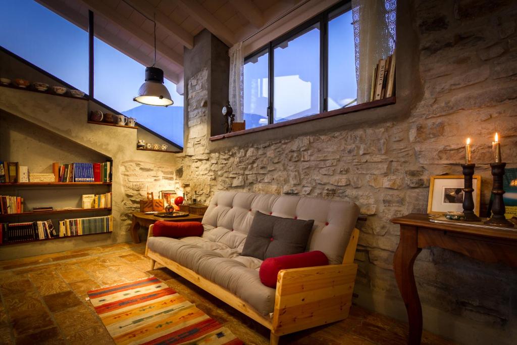 Le Casette Apartments - byMyHomeinComo photo 1