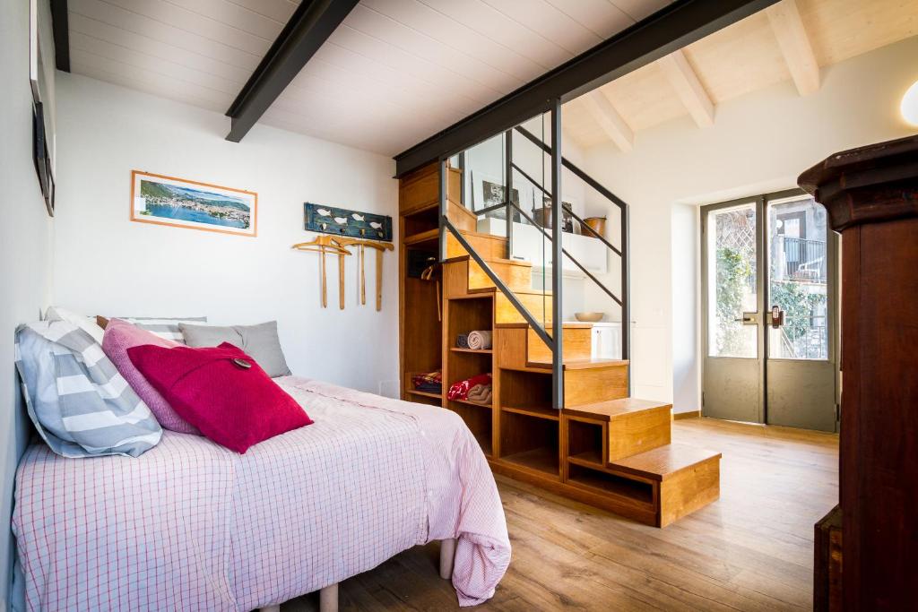 Le Casette Apartments - byMyHomeinComo photo 3