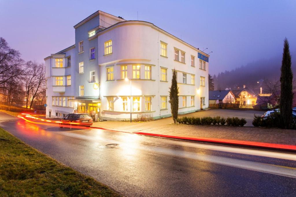 Hotel Grand photo 2