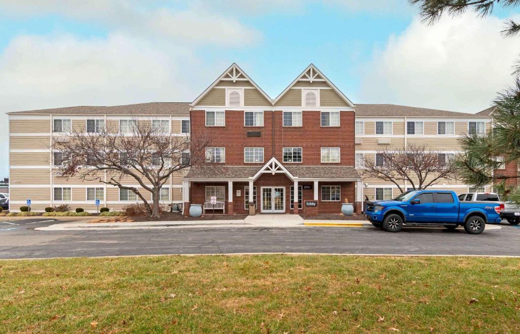 Extended Stay America Suites Kansas City Airport Tiffany Spr image