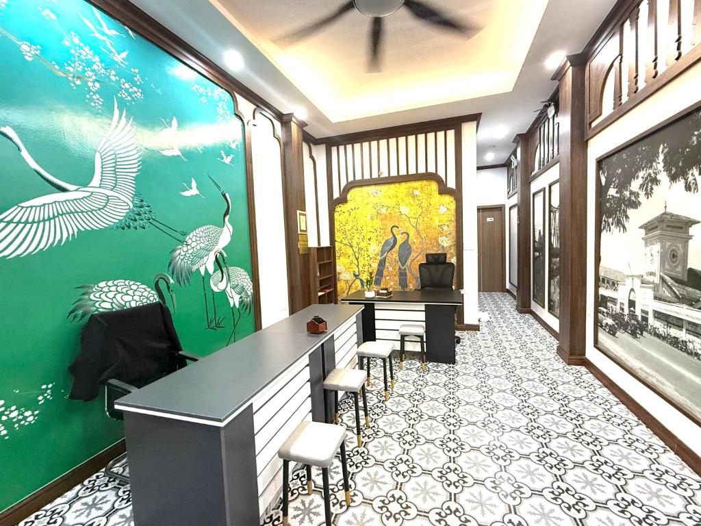 The Queen Hotel & Spa 2