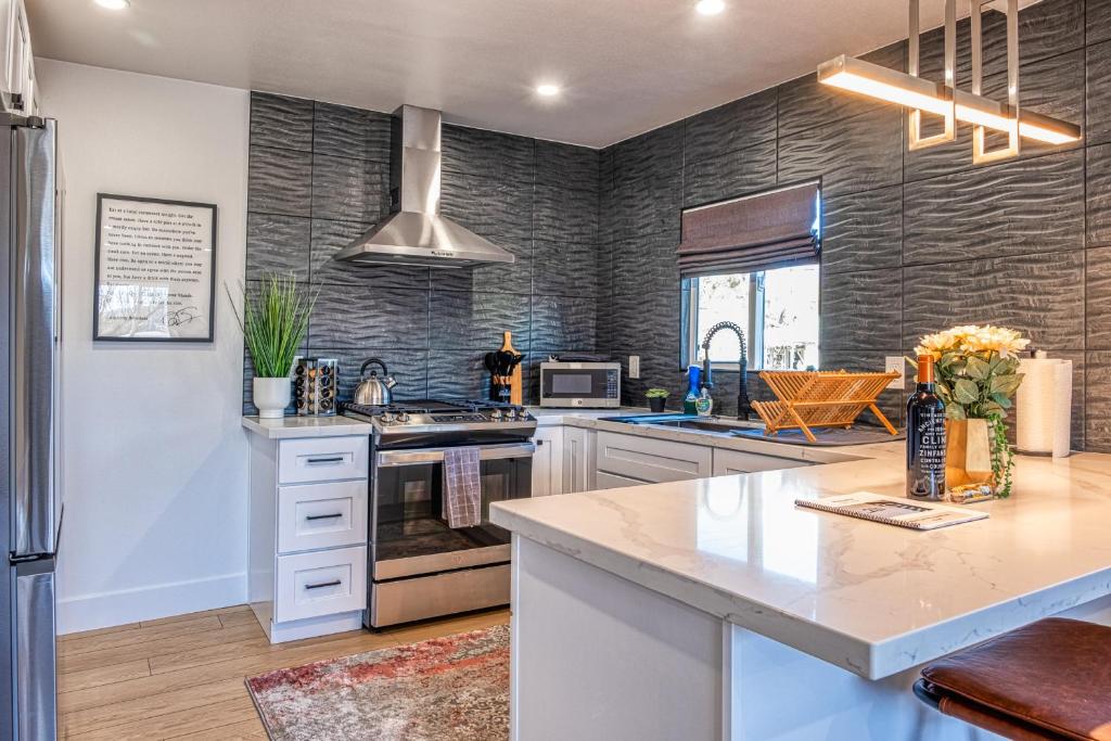 Modern Living Steps From Downtown image