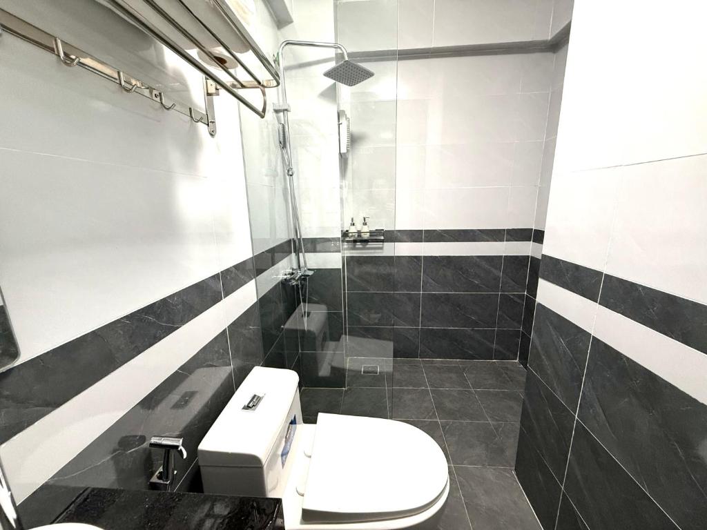 The Queen Hotel & Spa 2