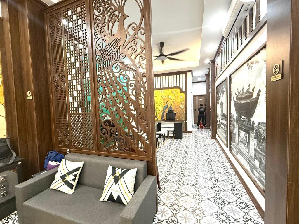 The Queen Hotel & Spa 2