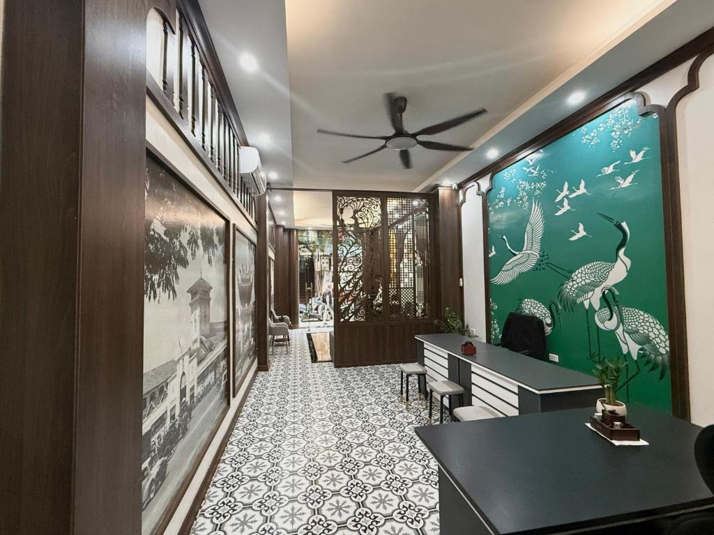 The Queen Hotel & Spa 2