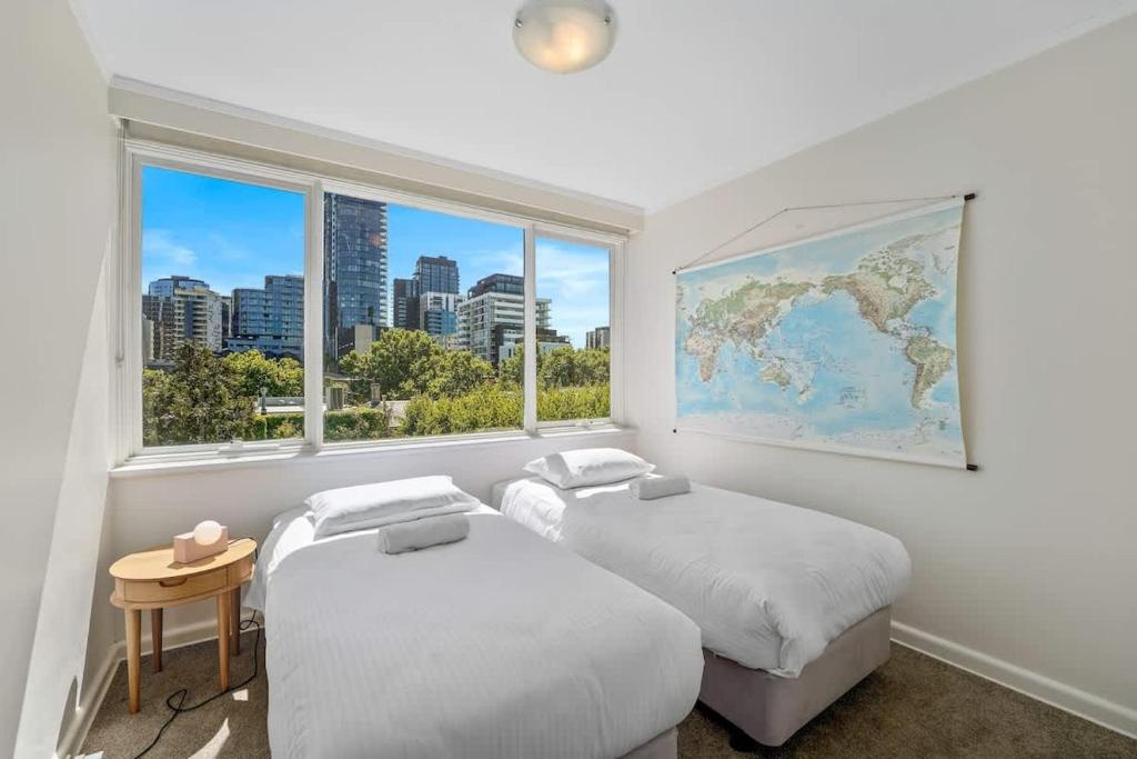 Light & Bright 2BR in the Heart of South Yarra photo 2