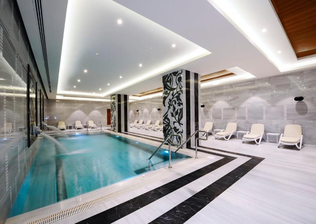 Crowne Plaza BURSA - Tap to explore photos