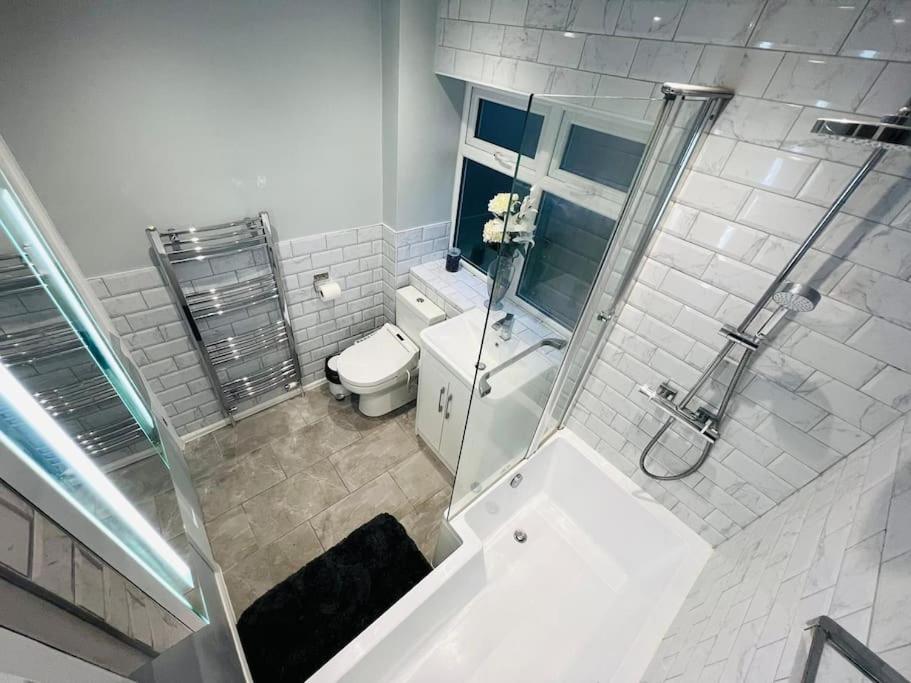 Three bedroom house - Tap to explore photos