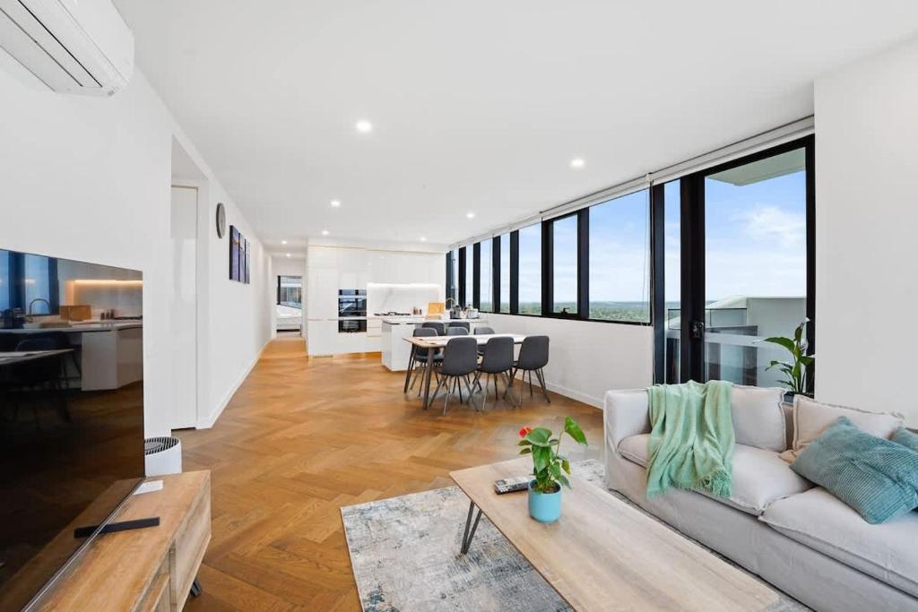 Trio Box Hill - Lux 3BR Penthouse Beauty w parking photo 4