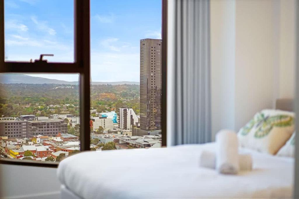 Trio Box Hill - Lux 3BR Penthouse Beauty w parking photo 1