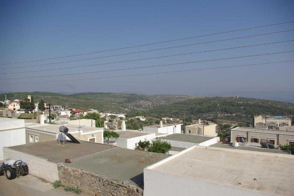 Manos House photo 1
