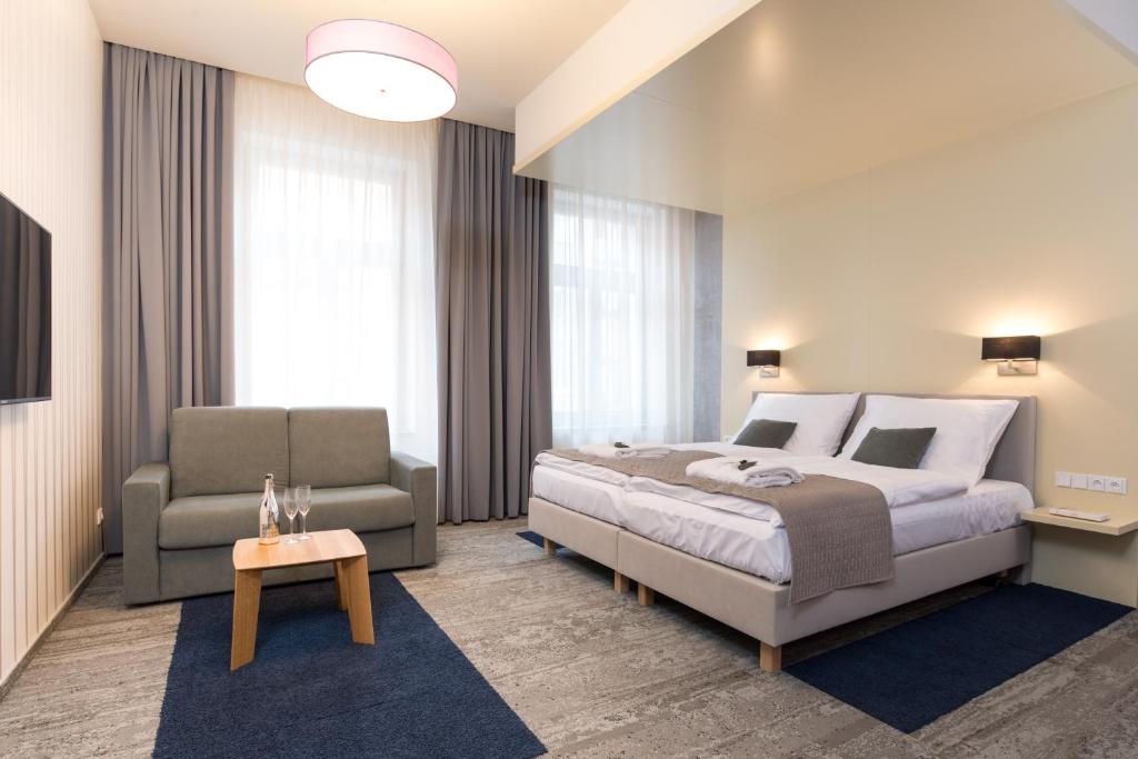 Сьюит (Полулюкс), Отель Fairhotel