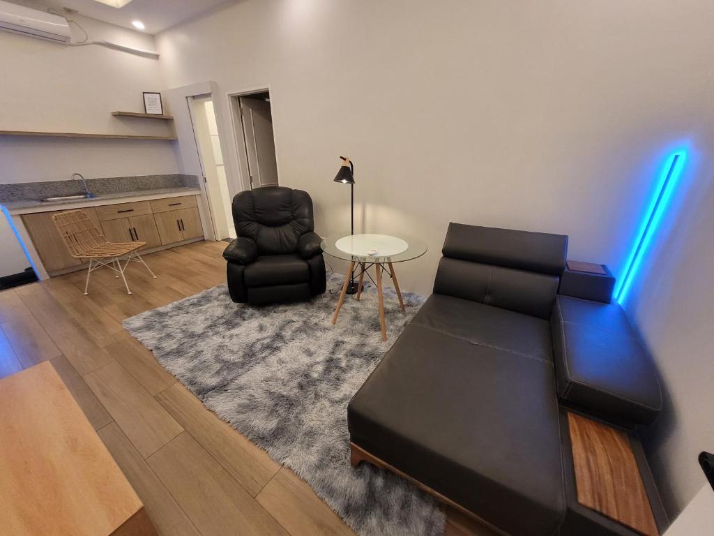 Ganada Suite room 1 가나다 스위트 - Tap to explore photos