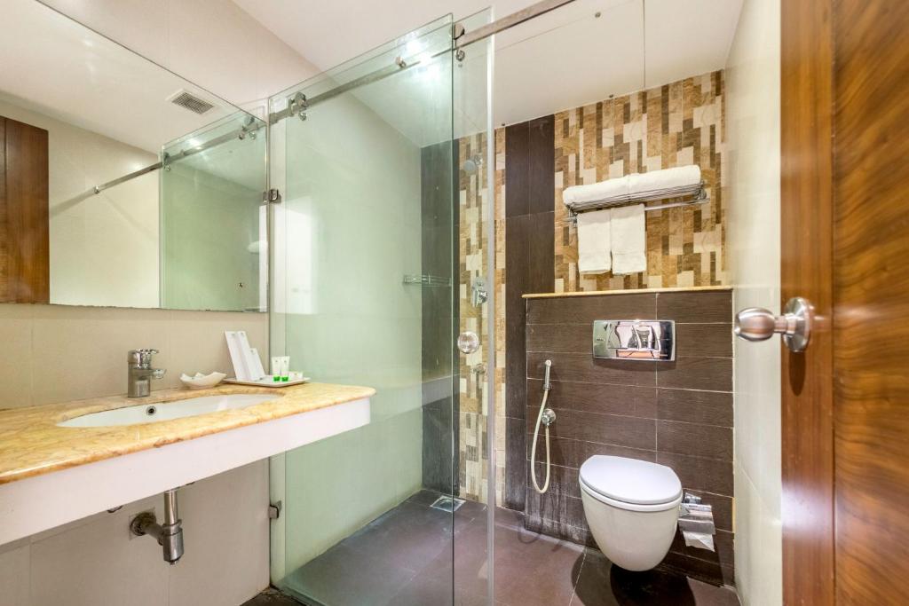 Двухместный ([Sanitized] Standard Double Room), Treebo J'S Five Two Boutique