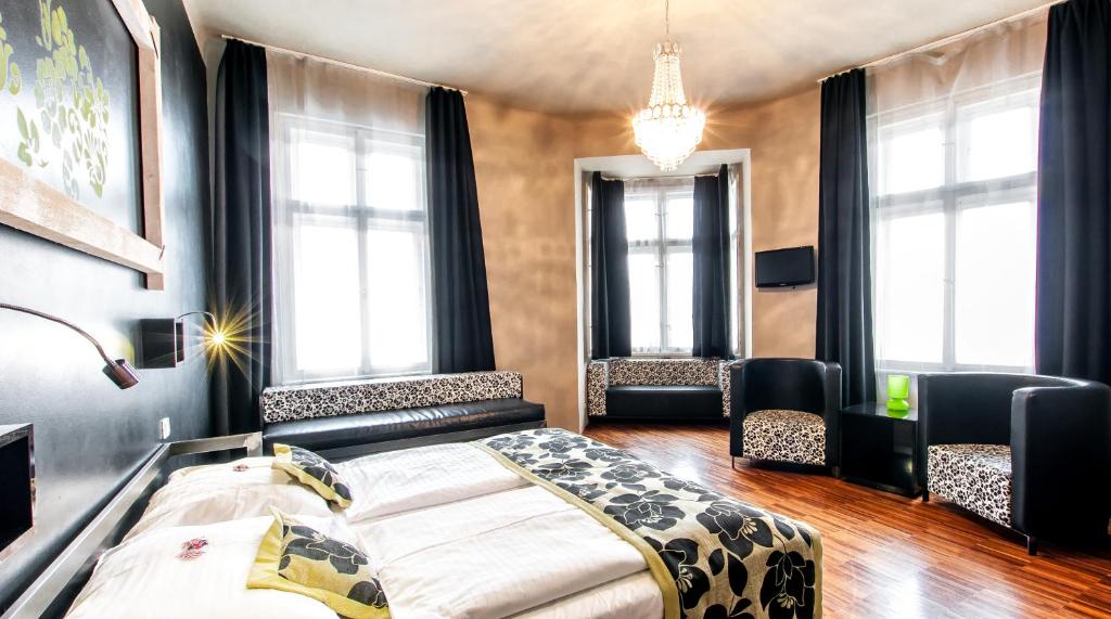 Двухместный (Классический двухместный номер с 1 кроватью), Хостел Czech Inn