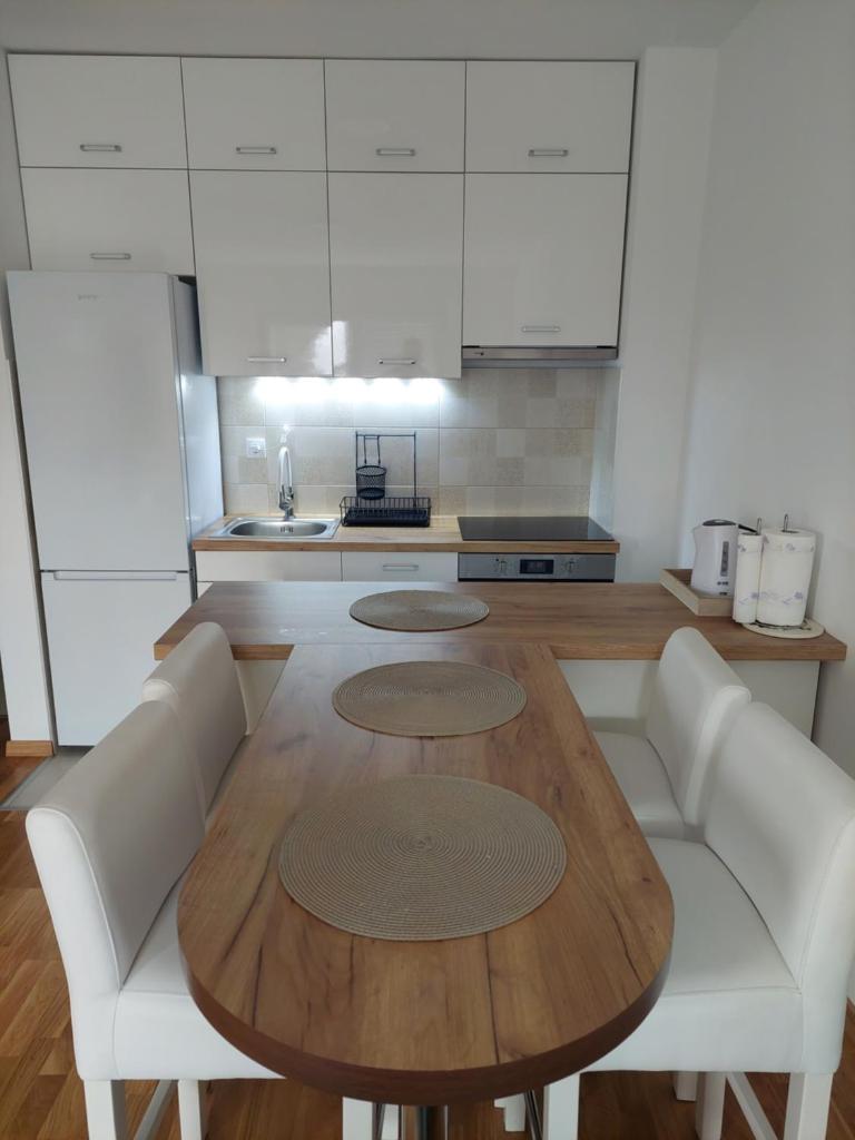 KEJ LUX Apartman photo 3