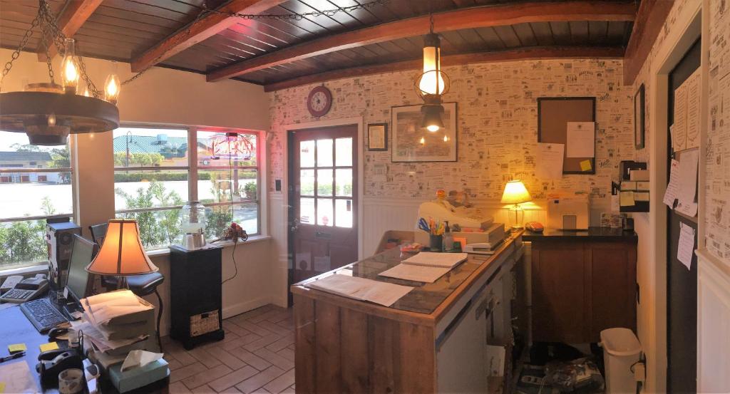 Buffalo Chip's Ranch House Motel photo 3