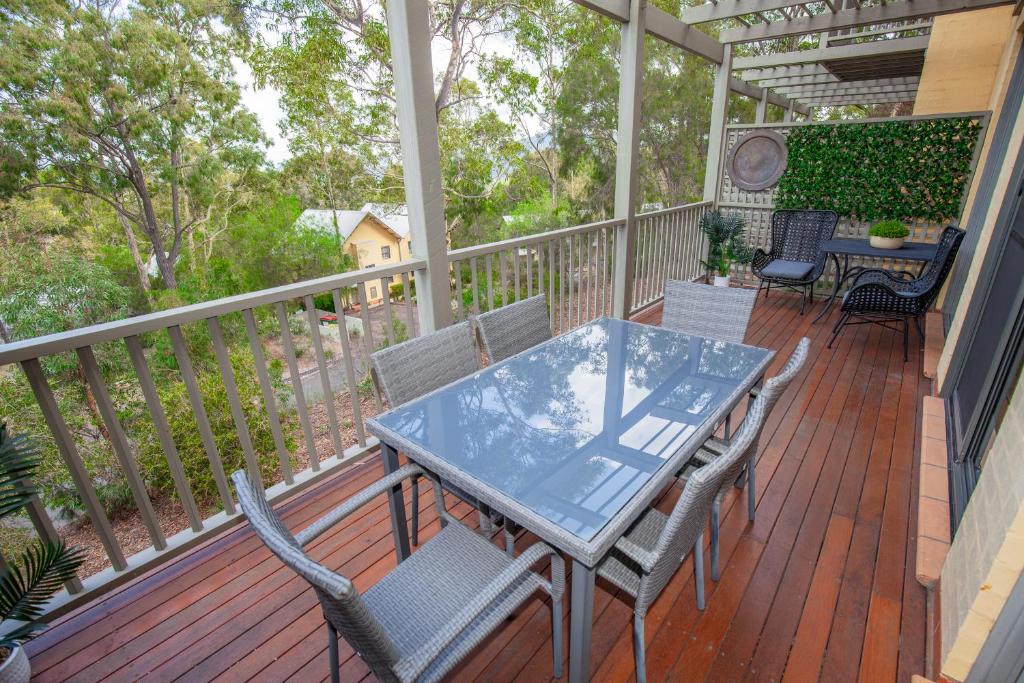 Villa Paradiso - 2 Bedroom Private Villa located within Cypress Lakes Resort photo 1