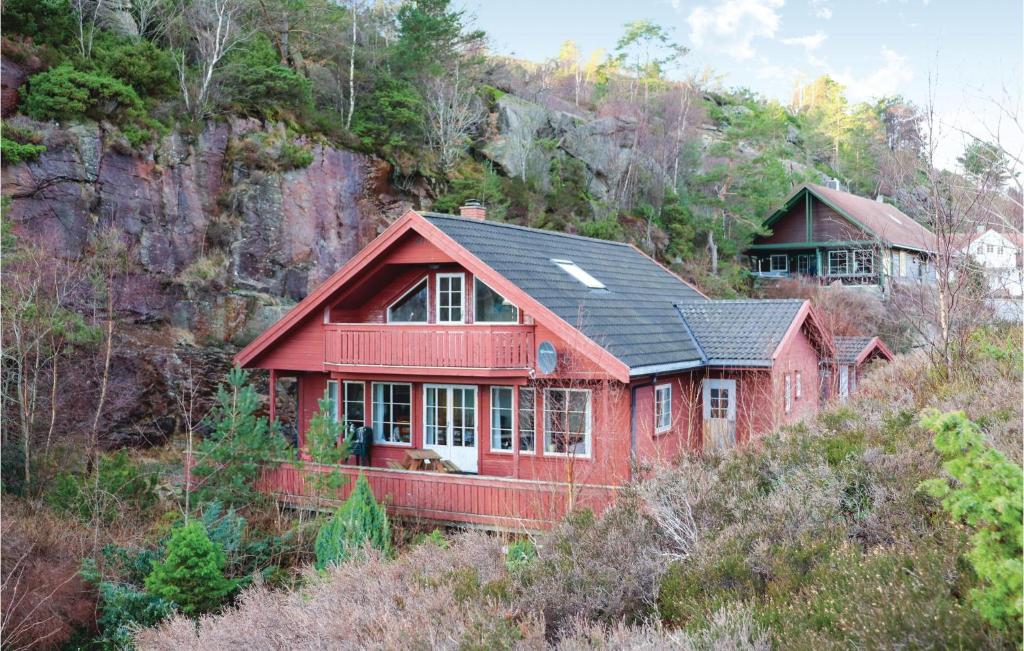 Nice Home In Lindesnes With 5 Bedrooms And Sauna photo 3