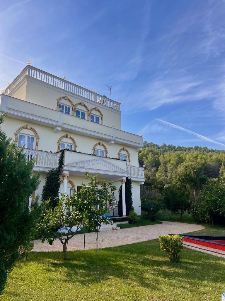 Vila Dy Bukurite photo 1