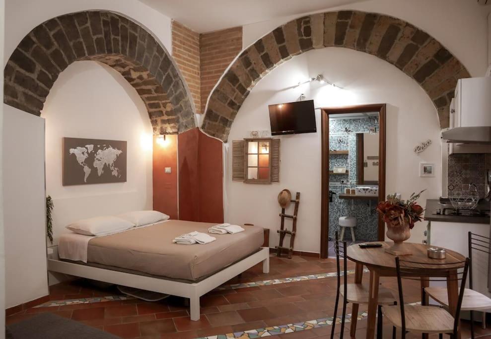 Icon Living, Salerno