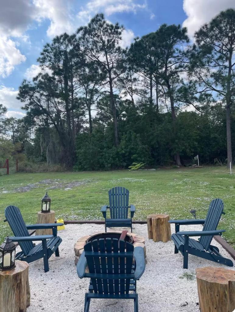Cozy farmhouse image