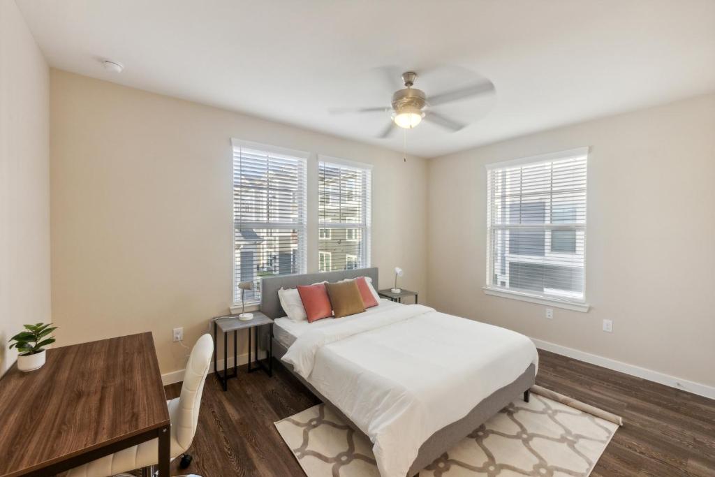 Cullen 3211 I New Construction 2bd Apt I Gated image