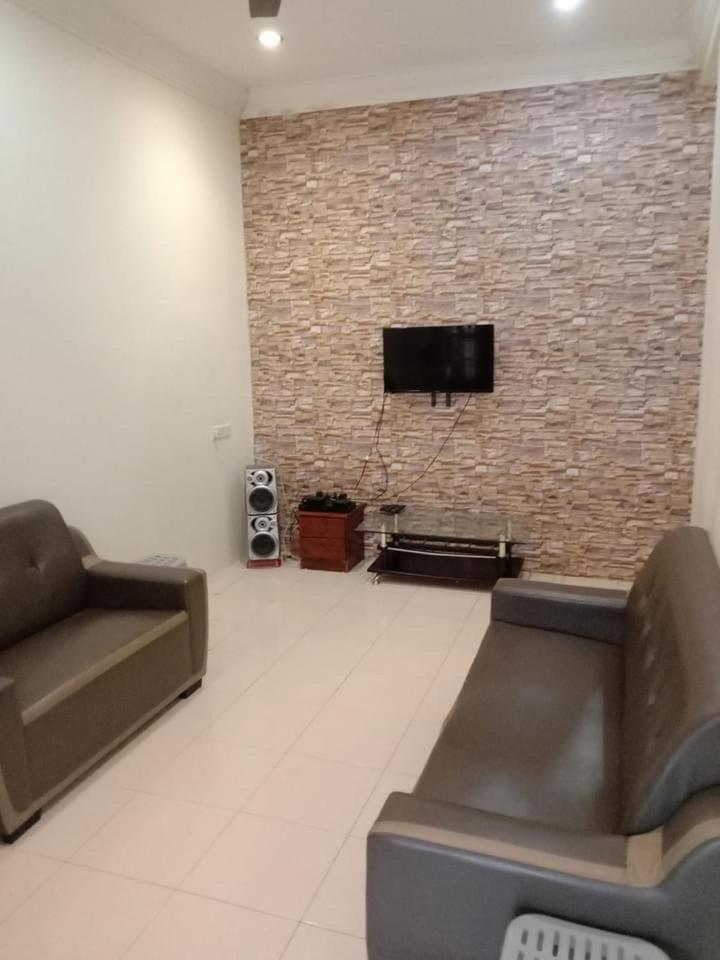 ARUWDA Homestay - Tap to explore photos