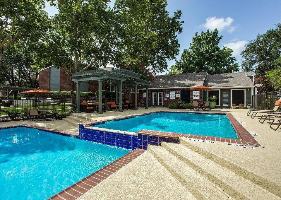 Urban Charm ATX -2BR - Gym and Pool - Pet Friendly image