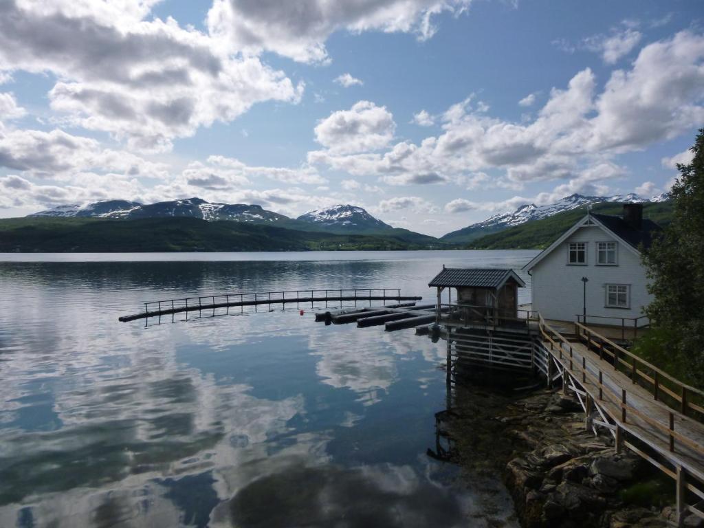 Furoy Fishingcamp and Hotel Apartments photo 4
