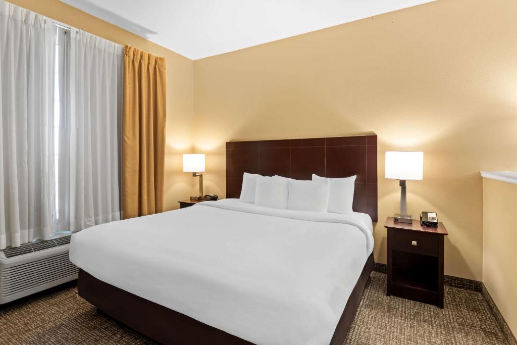 Roanoke Suites - Tap to explore photos