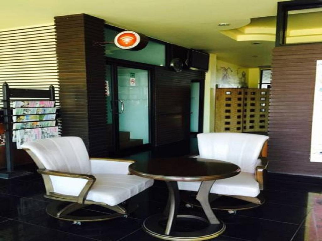 Prachuap Beach Hotel photo 2