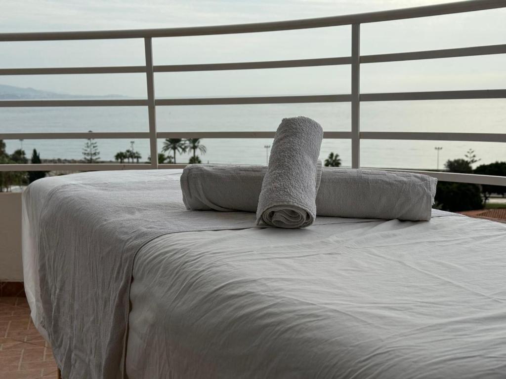A&N Central Penthouse with Terrace Torre del Mar - Tap to explore photos