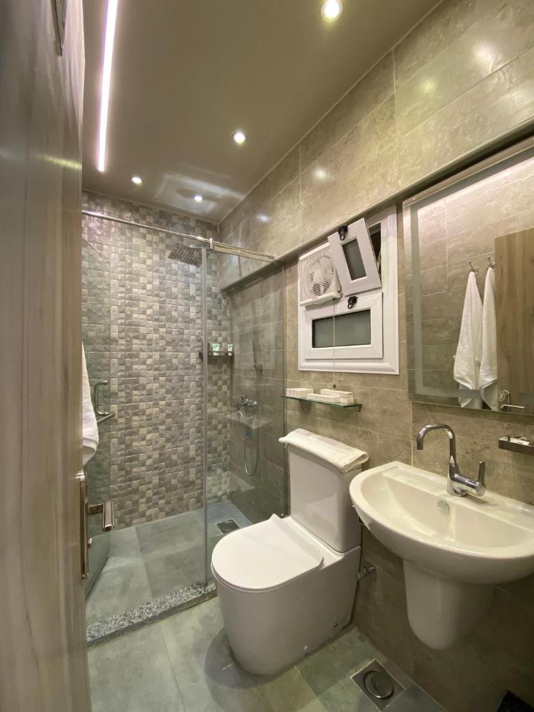 Holy Sheet Plus, Boutique Hotel - Tap to explore photos