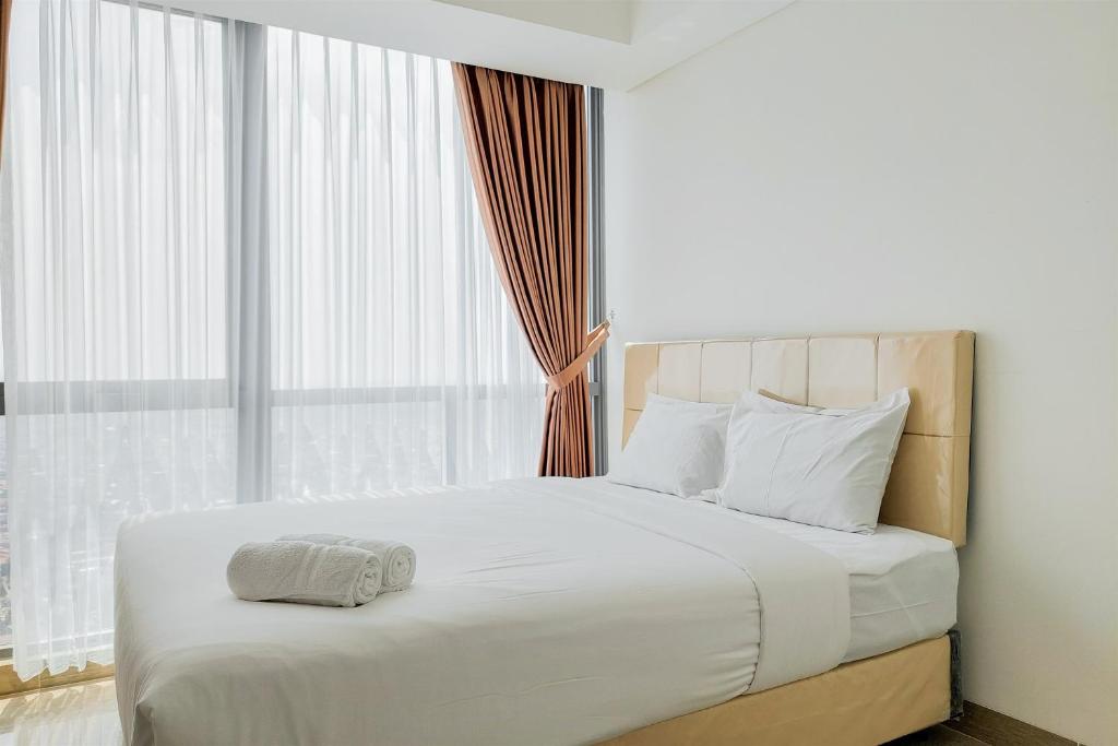 Spacious and Homey 3BR at Hillcrest House Apartment By Travelio, Tangerang