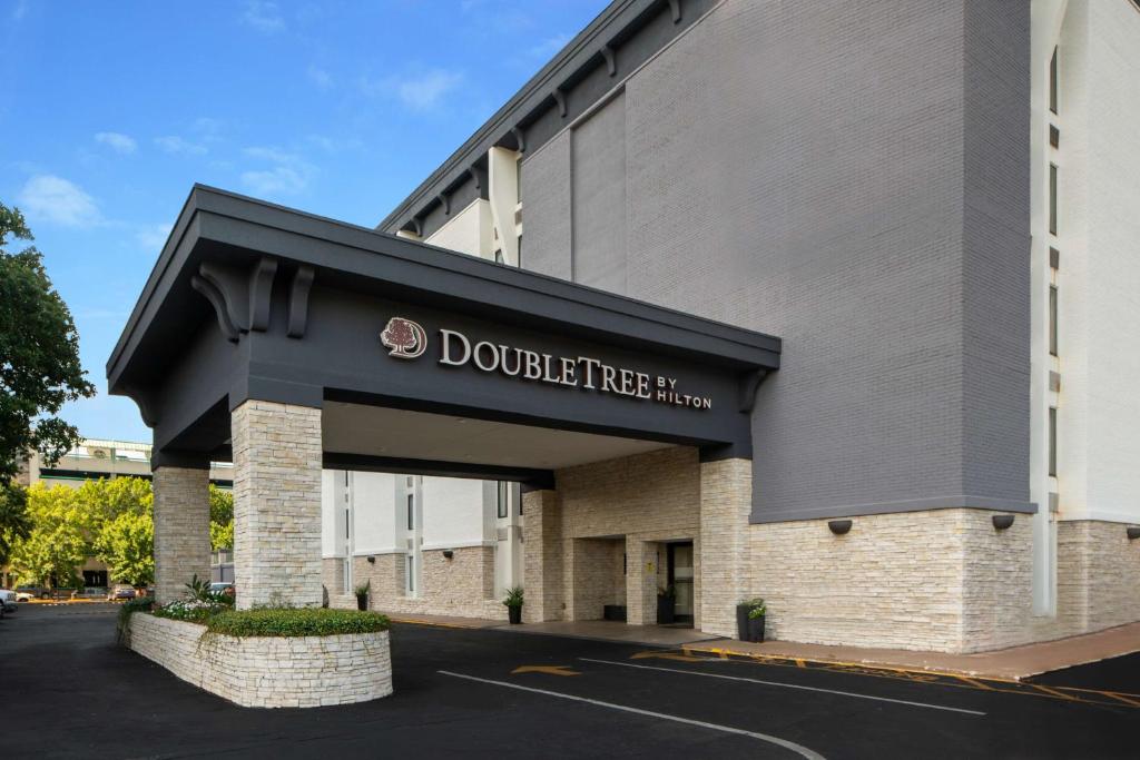 Doubletree by Hilton Hotel Montgomery Downtown image