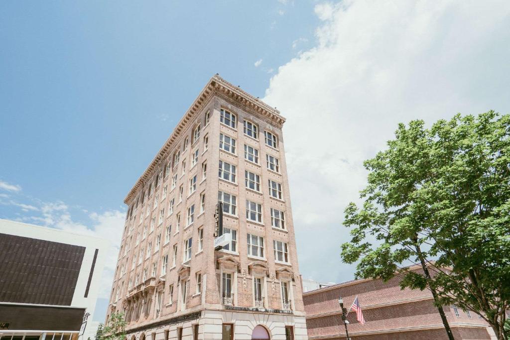 The Esquire Hotel Downtown Gastonia, Ascend Hotel Collection image