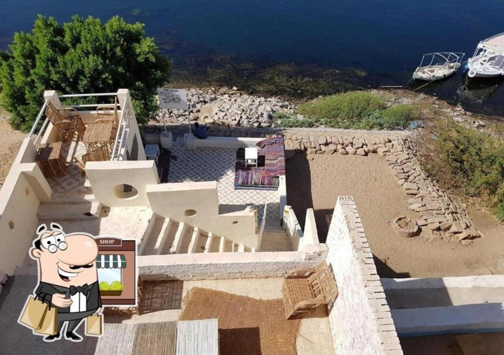 Ibiza Guest House - Tap to explore photos