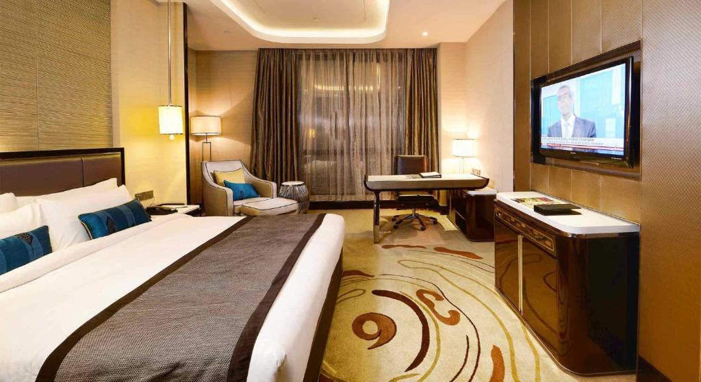 Сьюит (Суперлюкс «Премьер» с кроватью размера «king-size»), Pacific Regency Hotel Suites