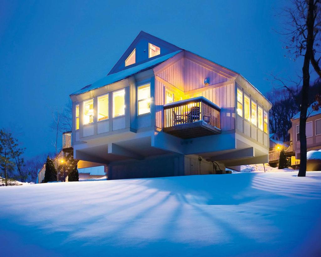 Bluegreen Christmas Mountain Village, an Ascend Resort image