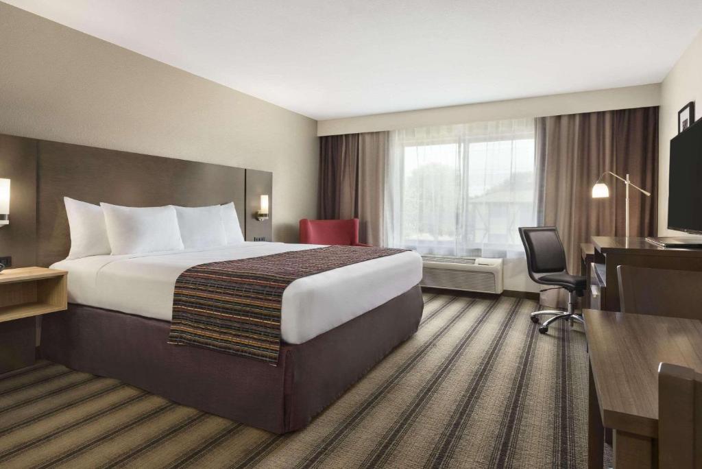 Country Inn & Suites by Radisson, Springfield, IL image