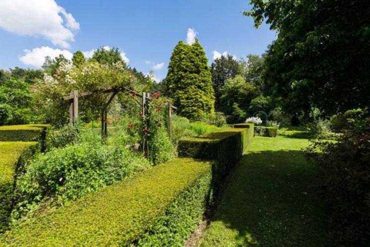 Appartement dans une Villa de Prestige avec Étangs et Serre photo 4